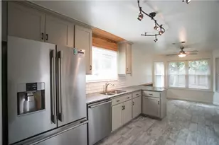 1402 E Green Terrace Dr, Round Rock, TX 78664 - Photo 9