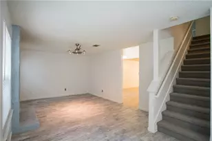 1402 E Green Terrace Dr, Round Rock, TX 78664 - Photo 11