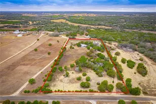 635 Ramms Dr, Florence, TX 76527 - Photo 1