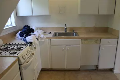 1010 W Live Oak Street #B, Lockhart, TX 78644 - Photo 5