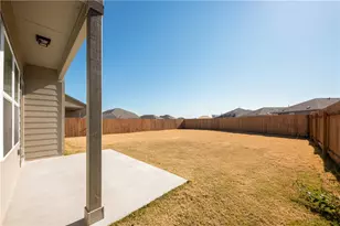 1212 Nokota Bnd, Georgetown, TX 78626 - Photo 35