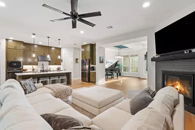 621 Kinnikinik Loop, Austin, TX 78737 - Photo 13