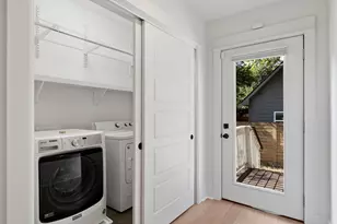 2807 E 4th St, Austin, TX 78702 - Photo 31