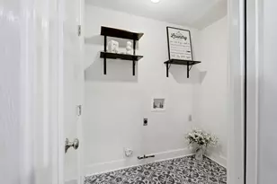 602 E Liberty Ave E, Round Rock, TX 78664 - Photo 33