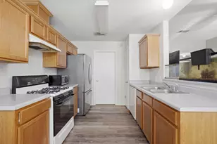218 Juniper St, Georgetown, TX 78626 - Photo 13