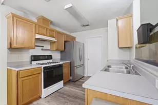 218 Juniper St, Georgetown, TX 78626 - Photo 13
