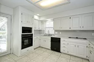 105 Crescent Bluff, Austin, TX 78734 - Photo 7