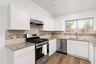 8001 Willet Trail, Austin, TX 78745 - Photo 5