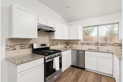 8001 Willet Trail, Austin, TX 78745 - Photo 5