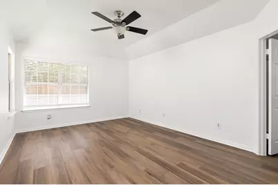 8001 Willet Trail, Austin, TX 78745 - Photo 9