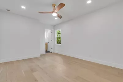 6807 Roanoke Drive, Austin, TX 78723 - Photo 15