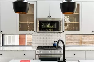 2804 E 22nd St, Austin, TX 78722 - Photo 15