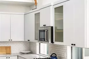 2804 E 22nd St, Austin, TX 78722 - Photo 13