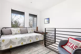 2804 E 22nd St, Austin, TX 78722 - Photo 25