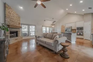 19013 Venture Dr, Point Venture, TX 78645 - Photo 3
