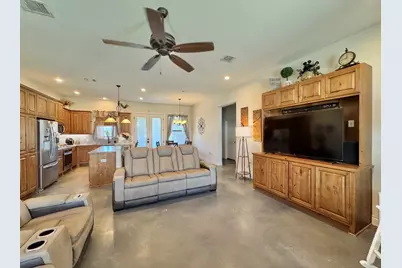 1094 Raintree Lane, Elgin, TX 78621 - Photo 7