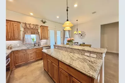 1094 Raintree Lane, Elgin, TX 78621 - Photo 11