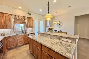 1094 Raintree Ln, Elgin, TX 78621 - Photo 11