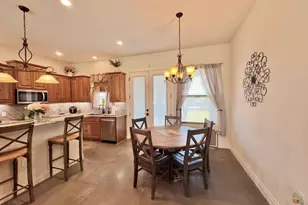 1094 Raintree Ln, Elgin, TX 78621 - Photo 13