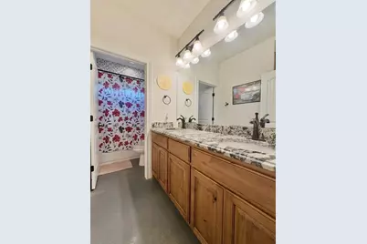 1094 Raintree Lane, Elgin, TX 78621 - Photo 17