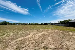 1094 Raintree Ln, Elgin, TX 78621 - Photo 33