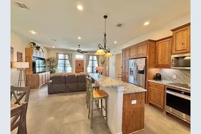 1094 Raintree Lane, Elgin, TX 78621 - Photo 9