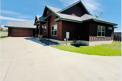 1094 Raintree Lane, Elgin, TX 78621 - Photo 3