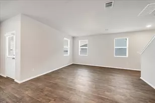 116 Honeybee Ln, Elgin, TX 78621 - Photo 15