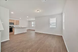 116 Honeybee Ln, Elgin, TX 78621 - Photo 11