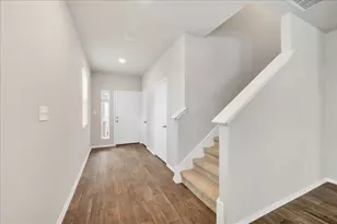 116 Honeybee Ln, Elgin, TX 78621 - Photo 7