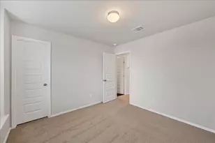 116 Honeybee Ln, Elgin, TX 78621 - Photo 27