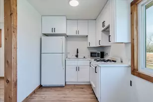 512 E 49th St, Austin, TX 78751 - Photo 9