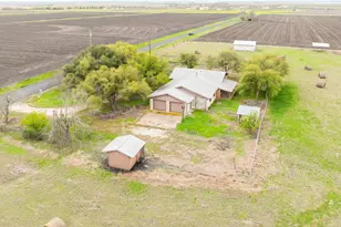 19810 Janak Rd, Coupland, TX 78615 - Photo 9