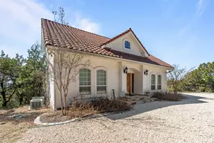 8101 Breeze Way, Jonestown, TX 78645 - Photo 3