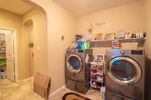 862 Apricot Dr, Kyle, TX 78640 - Photo 9