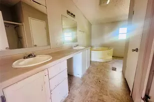 1400 Shawnee Circle Circle, Austin, TX 78734 - Photo 9