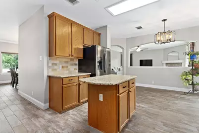 112 McLeod, Cedar Creek, TX 78612 - Photo 15