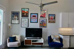 1131 Mason Ave, Austin, TX 78721 - Photo 9