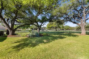 27501 Waterfall Hill Pkwy, Spicewood, TX 78669 - Photo 29