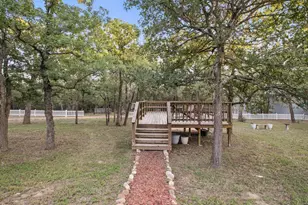 106 Woodcutter Ct, Bastrop, TX 78602 - Photo 37