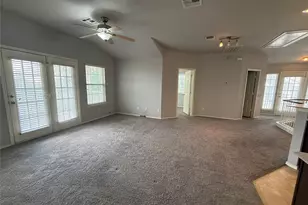 1900 Scofield Ridge Pkwy, Austin, TX 78727 - Photo 11