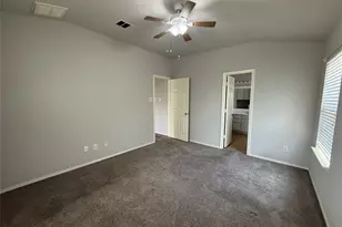 1900 Scofield Ridge Pkwy, Austin, TX 78727 - Photo 9