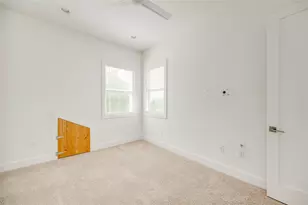 1305 Village W Dr, Austin, TX 78733 - Photo 21