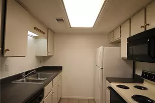 2401 Leon St, Austin, TX 78705 - Photo 5