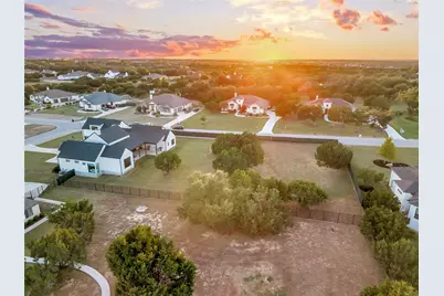 508 Gemma Drive, Liberty Hill, TX 78642 - Photo 37