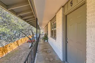 2411 S 5th St, Austin, TX 78704 - Photo 19