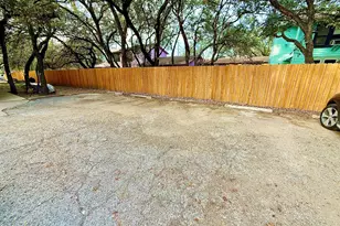 2411 S 5th St, Austin, TX 78704 - Photo 13