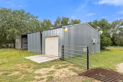 1533 Ranch Road 1323, Johnson City, TX 78636 - Photo 33