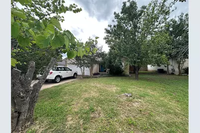 908 Honeysuckle Drive, Leander, TX 78641 - Photo 3