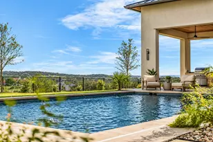 1043 Overlook Pkwy, Horseshoe Bay, TX 78657 - Photo 9